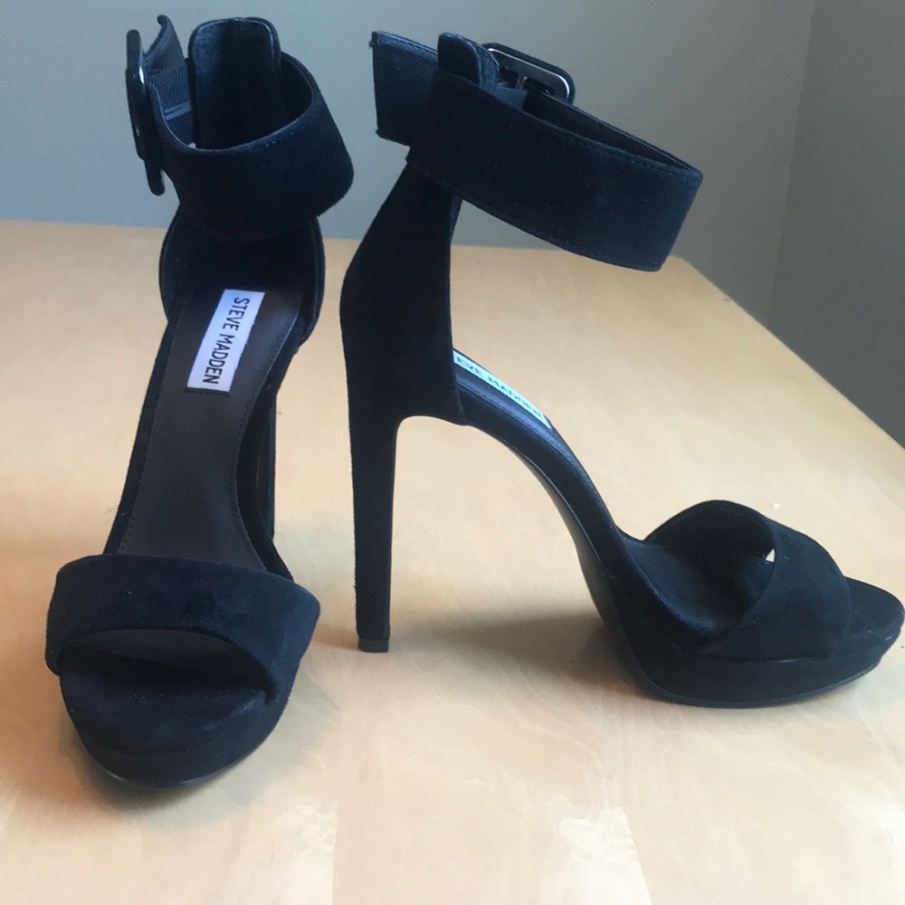 Steve Madden Suede Sandals